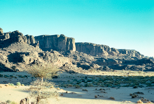 High_cliffs_and_dry_river_bed.jpg